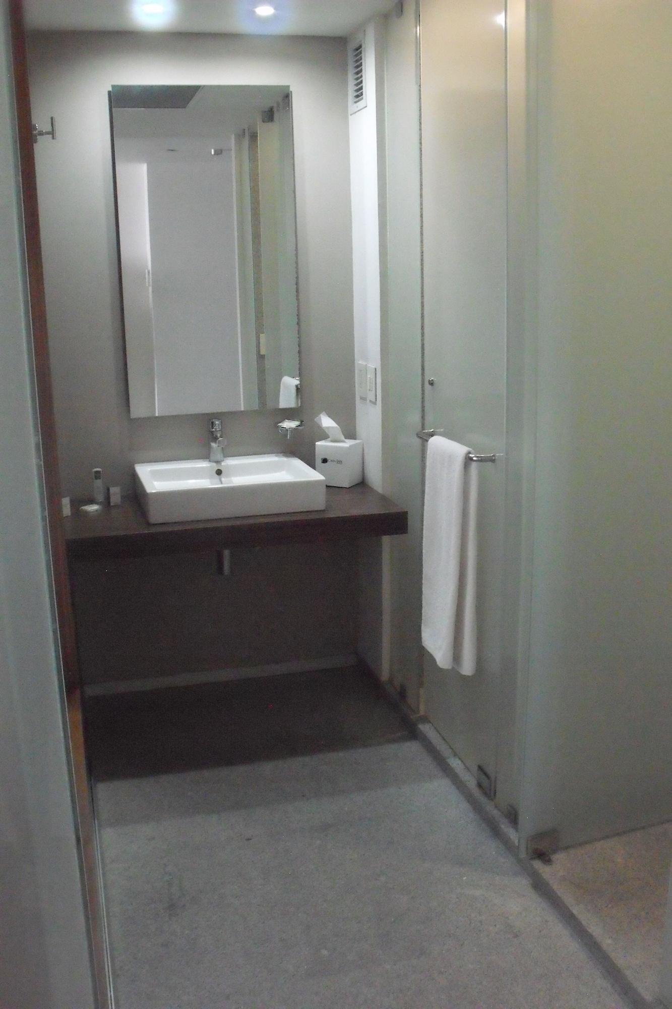 Casa Inn Premium Hotel Queretaro Miranda Exteriör bild A washbasin