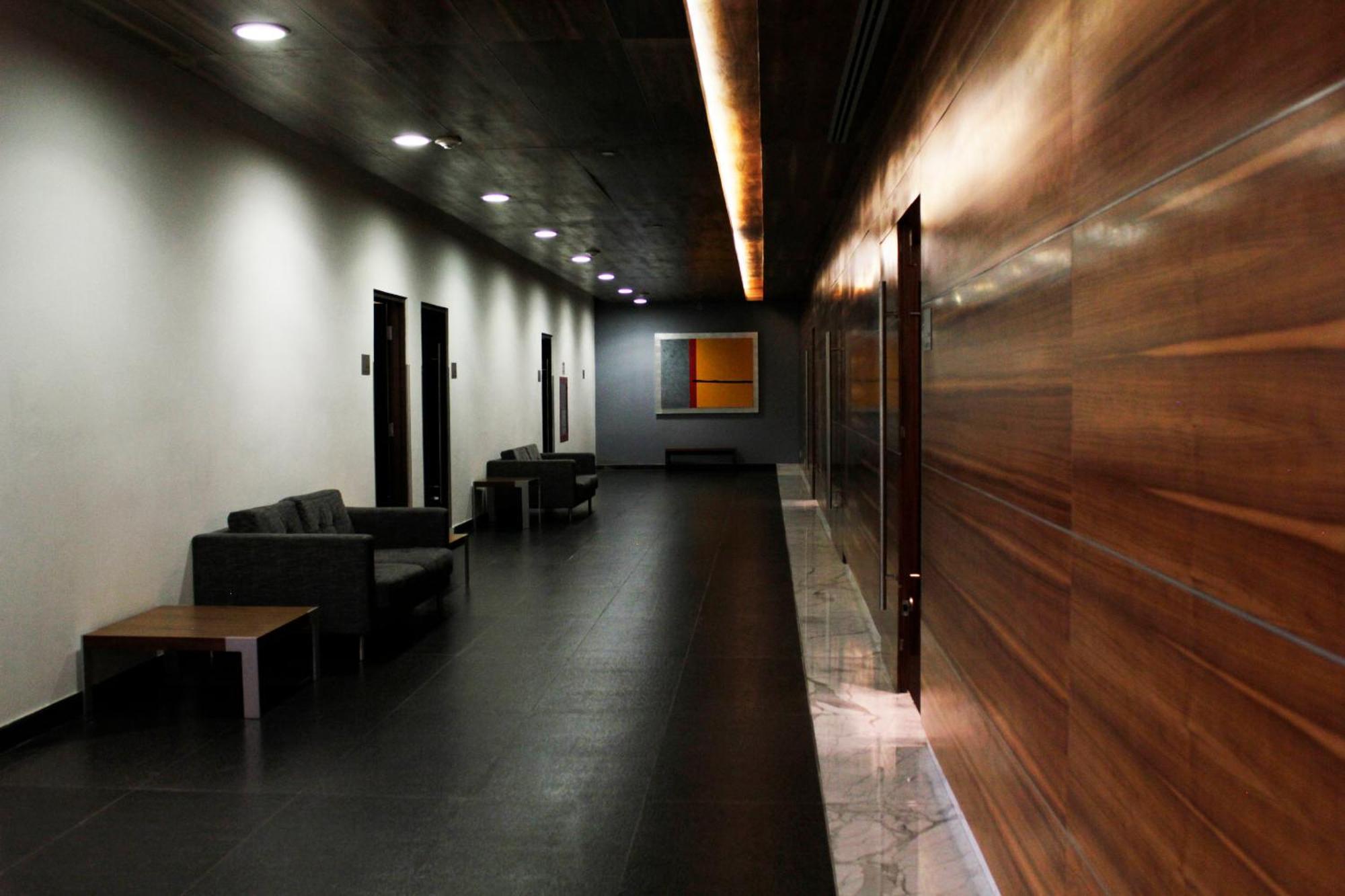 Casa Inn Premium Hotel Queretaro Miranda Exteriör bild The interior of the lounge