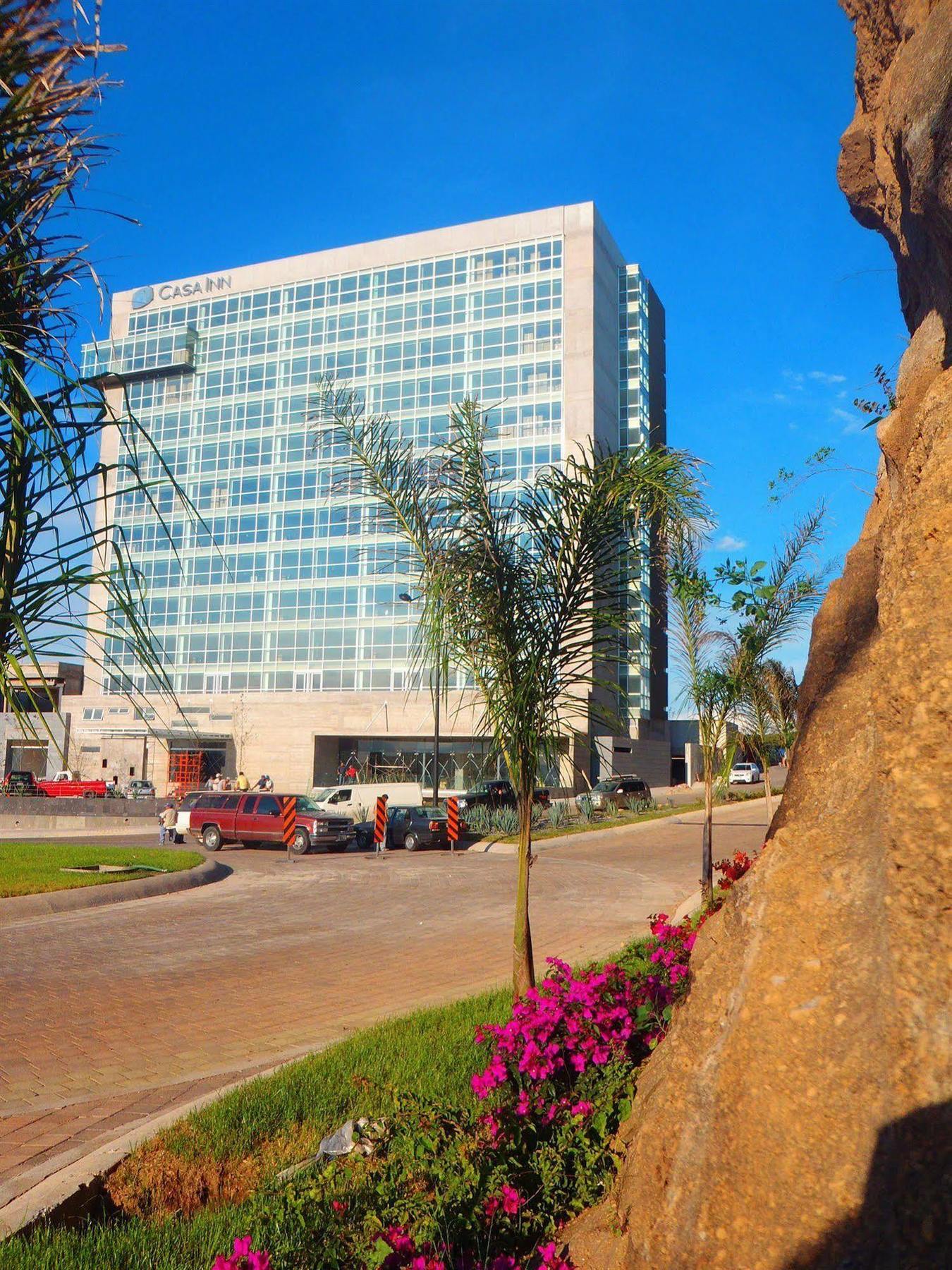 Casa Inn Premium Hotel Queretaro Miranda Exteriör bild The Marriott Resort in Tumon