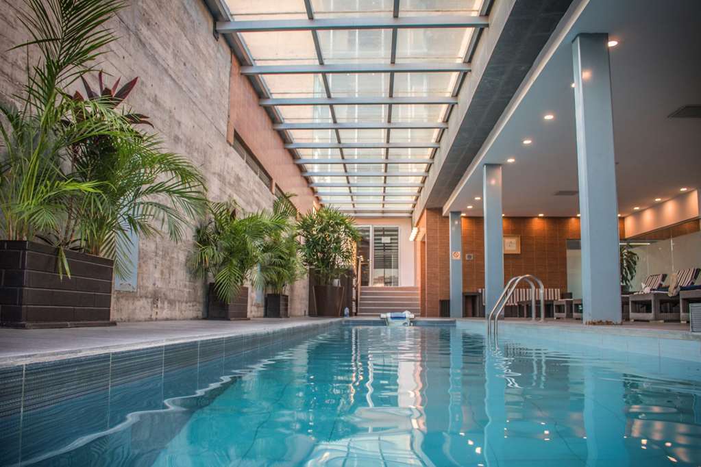 Casa Inn Premium Hotel Queretaro Miranda Bekvämligheter bild The swimming pool at the hotel